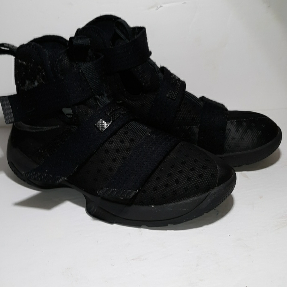 Nike Lebron James Soldier Ten X Gs 5y